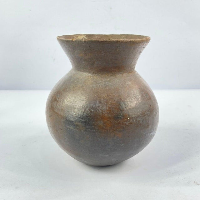 Early 20th Century Zulu Clay Pot South Africa MATTER COLLECTION For Sale In Denver - Image 6 of 6