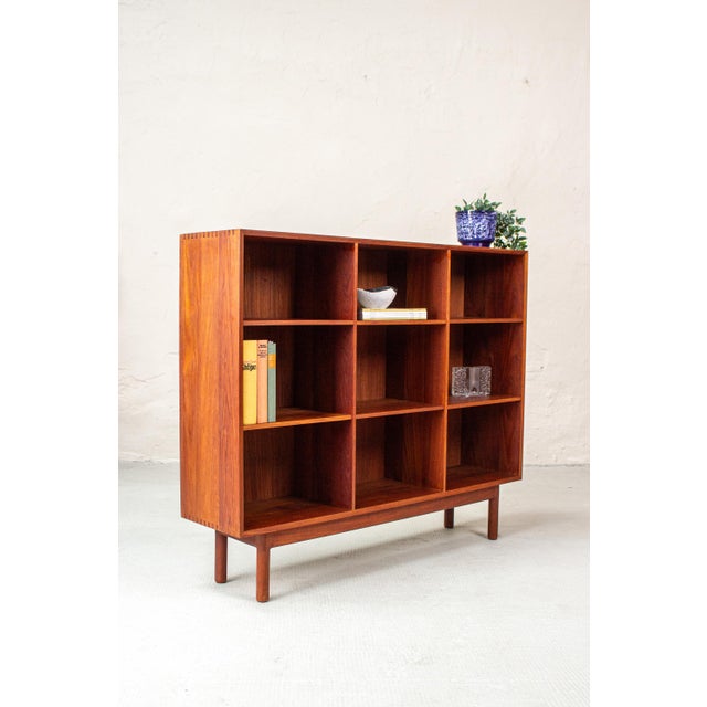Mid-Century Modern Vintage Danish Teak Bookcase by Peter Hvidt, 1960s For Sale - Image 3 of 18