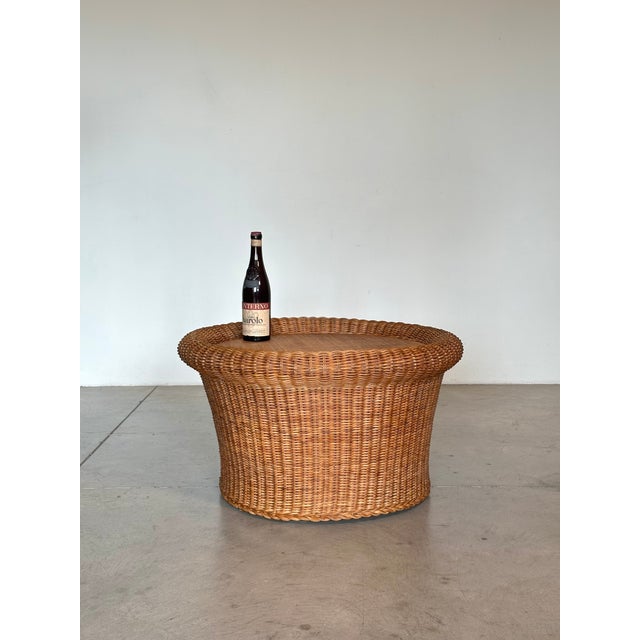 Round wicker and bamboo coffee table from the 70s, height at the top 39 cm.