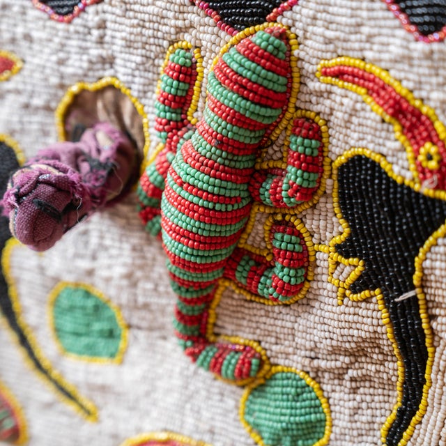 African Yoruba Beaded Tribal Trunk, 20th Century For Sale - Image 12 of 16