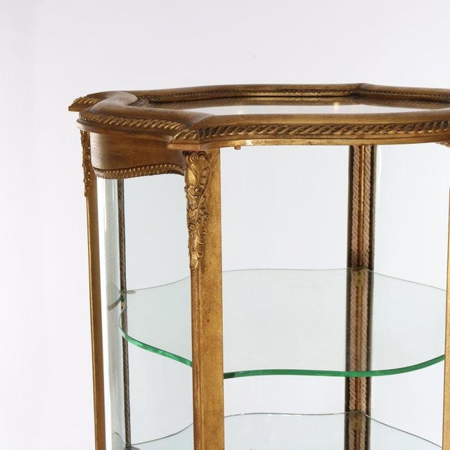 Antique French Louis XIV Giltwood Curved Glass Vitrine C1890 For Sale - Image 18 of 18