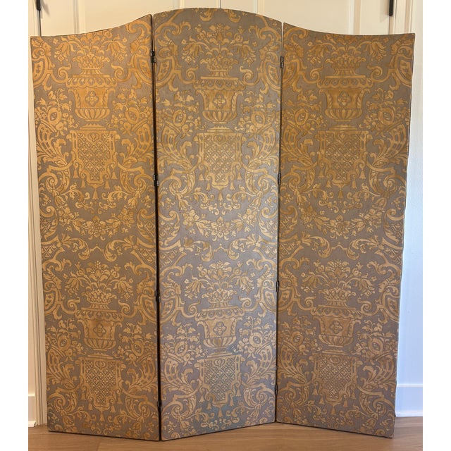 Mid 20th Century Vintage Fortuny 'Carnavalet' Three Panel Double Sided Screen / Double Sided Room Divider For Sale - Image 5 of 18