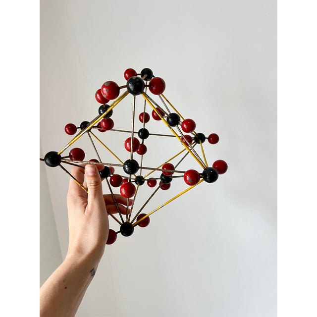 1950s Vintage Czech Carbon Dioxide Molecular Model in Bakelite and Metal Wire, 1950s For Sale - Image 5 of 10