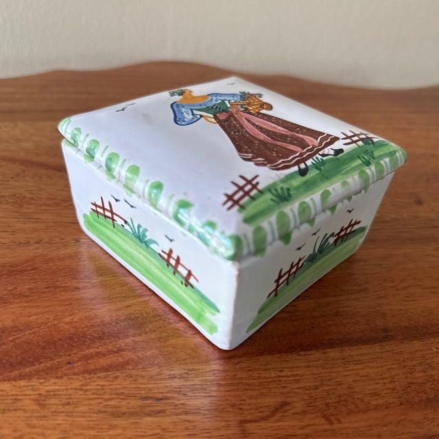 Vintage Italian Ceramic Hand-Painted Lidded Trinket Box For Sale - Image 4 of 8