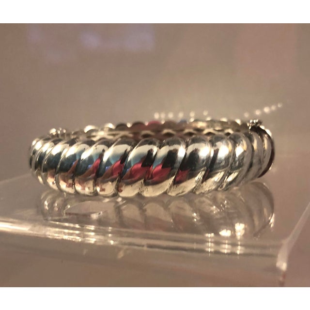 Metal Late 20th Century Italian Sterling Silver Ribbed Bangle Bracelet For Sale - Image 7 of 10