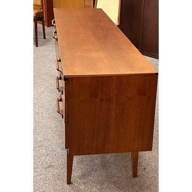 Mid Century Modern Teak Credenza on Elevated Trestle Base c.1960 For Sale In San Francisco - Image 6 of 8