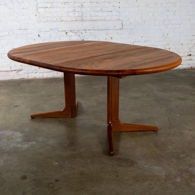 Mid-20th Century Scandinavian Modern Dining Table Solid Teak Round to Oval Expanding by Glostrup Mobelfabrik For Sale - Image 13 of 18