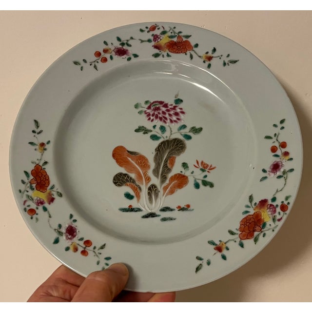 Chinoiserie Antique 18th Century Chinese Export Qianlong Porcelain Famille Rose Plate For Sale - Image 3 of 10