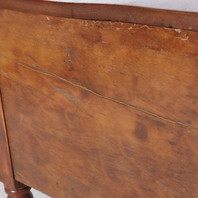 Early 19th Century Sheraton Tiger Maple & Cherry 2-Drawer Sewing Table With Sandwich Glass Knobs For Sale - Image 11 of 12