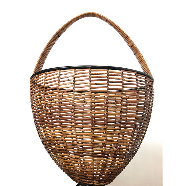 Vintage Italian Wicker and Metal Magazine Rack, 1960s For Sale - Image 6 of 13