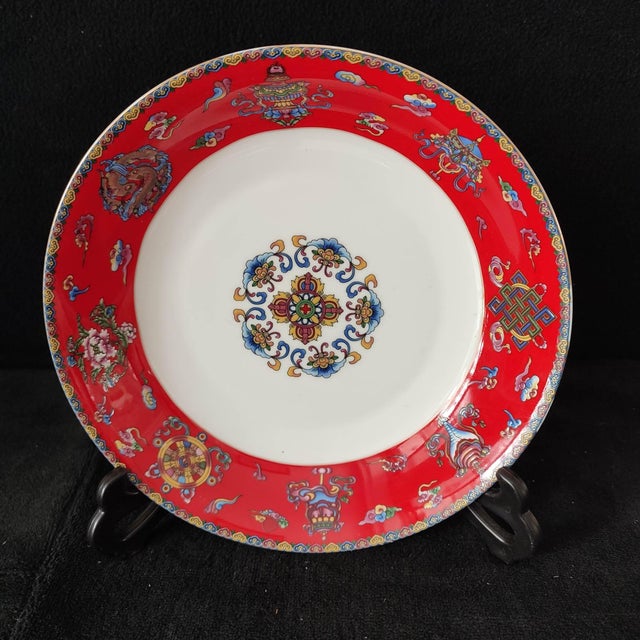 Chinese Ceramic Plate,Qianlong Marked Famille Rose Porcelain Plate Hand Painted Eight Treasures Pattern For Sale - Image 4 of 10