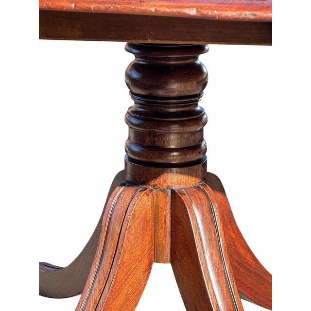 Antique Federal Mahogany Double Pedestal Tilting Banquet Table With Two Leaves For Sale - Image 11 of 12