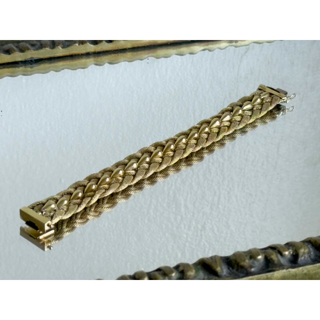 1960s Vintage 1960s UnoAErre Italian 18k Solid Gold Braided Mesh Bracelet For Sale - Image 5 of 13
