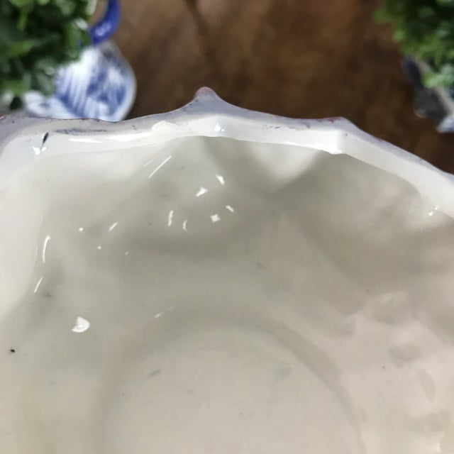 1980s Vietri Italy Pink and Lavender Lidded Hydrangea Flower Trinket Boxes - a Pair For Sale - Image 5 of 10