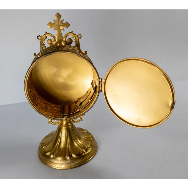Metal 19th or 20th Century Religious Catholic Gilt Brass Monstrance Reliquary For Sale - Image 7 of 13