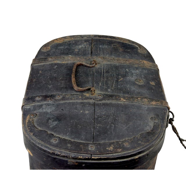 Mid 19th Century Swedish Oval Painted Box, 1850s For Sale - Image 5 of 8