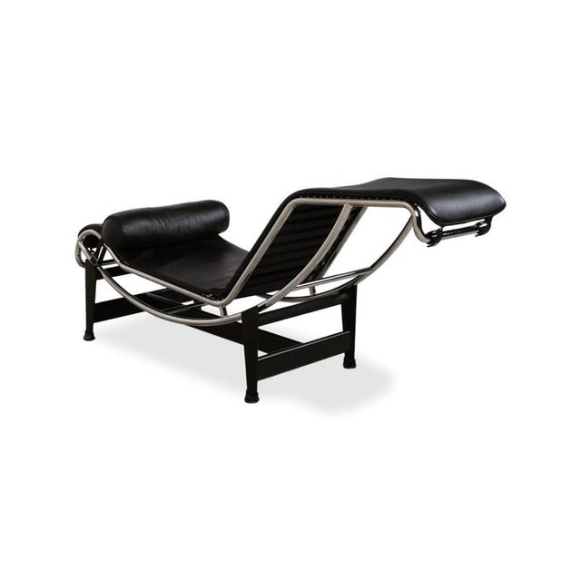 Bauhaus LC 4 Chaise Lounge in Black Leather and Chrome by Le Corbusier for Cassina For Sale - Image 5 of 16