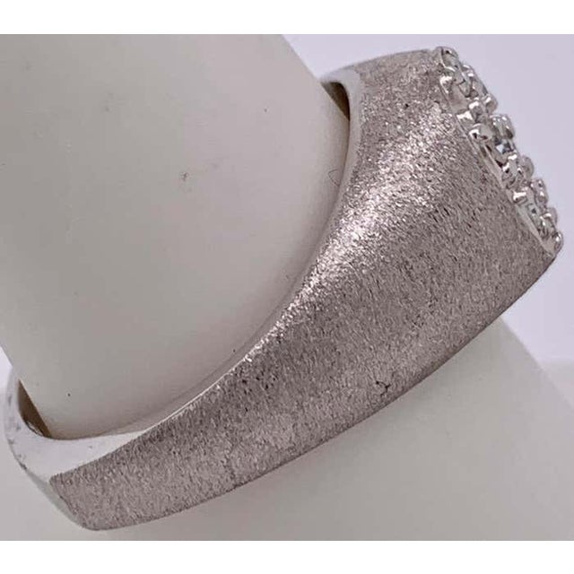 14 Karat White Gold Brushed Finish Diamond Cluster Fashion Ring 1.50 Tdw For Sale In New York - Image 6 of 12