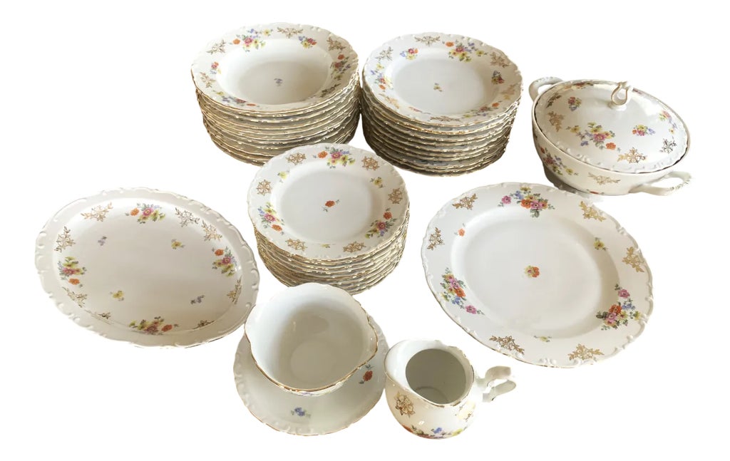 porcelain-dinner-service-for-