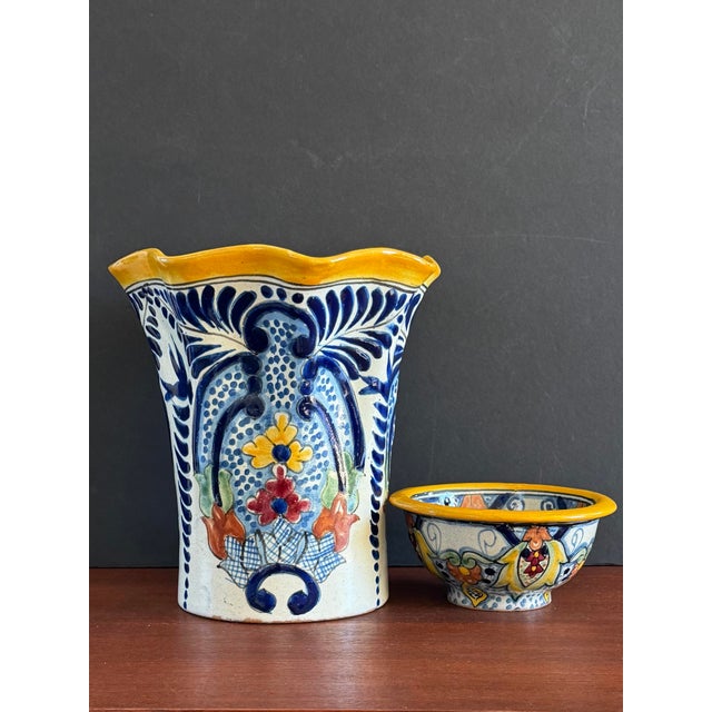 Late 20th Century Mexican Talavera ‘La Corona’ Pottery Bowl For Sale - Image 4 of 10