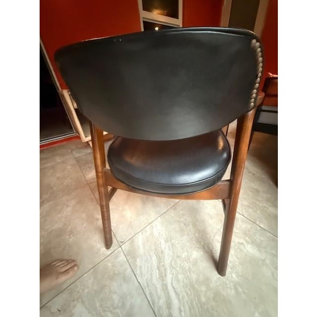 Vintage Pair of Hon Mid Century Solid Walnut Dinning/Guest Chairs Black Vinyl For Sale - Image 4 of 11
