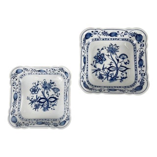 Square Blue Onion Porcelain Dishes from Kahla, East Germany, 1960-1980, Set of 2 For Sale