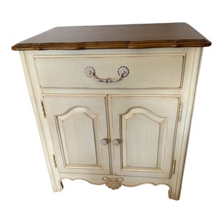 Ethan Allen Country French in Brittany Off-White Bedside Chest For Sale