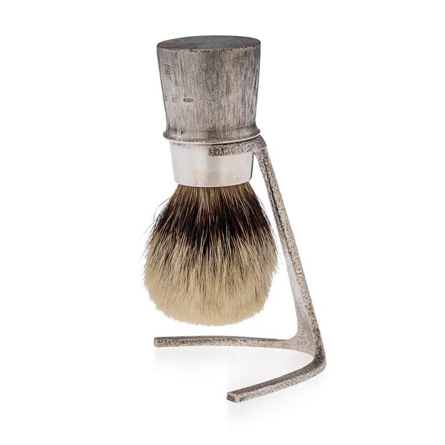 20th Century English Silver Shaving Brush & Stand from Christopher Lawrence, 1976, Set of 2 For Sale - Image 11 of 11