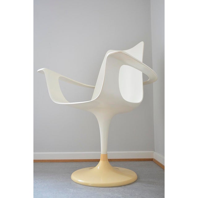 This "Tulip" chair was designed in Germany by Luigi Colani and manufactured by Lusch in 1977. It is made of white...