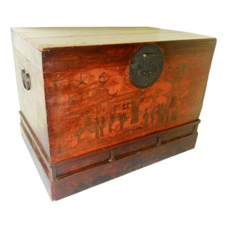 Antique Chinese Hand Painted Red Trunk 2647, Circa 1800-1849 For Sale