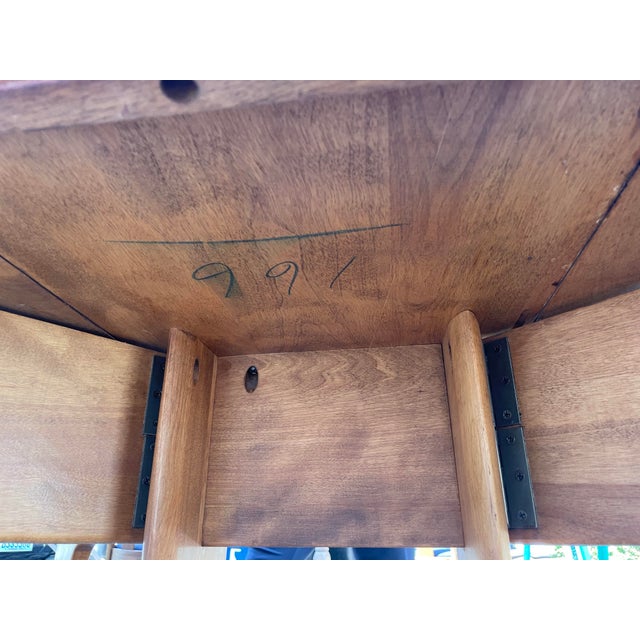 Tan Mid 20th Century Attributed Heywood-Wakefield M166 Drop Leaf Dining Table — Mid-Century Modern Solid Maple, Sculpted Legs For Sale - Image 8 of 11