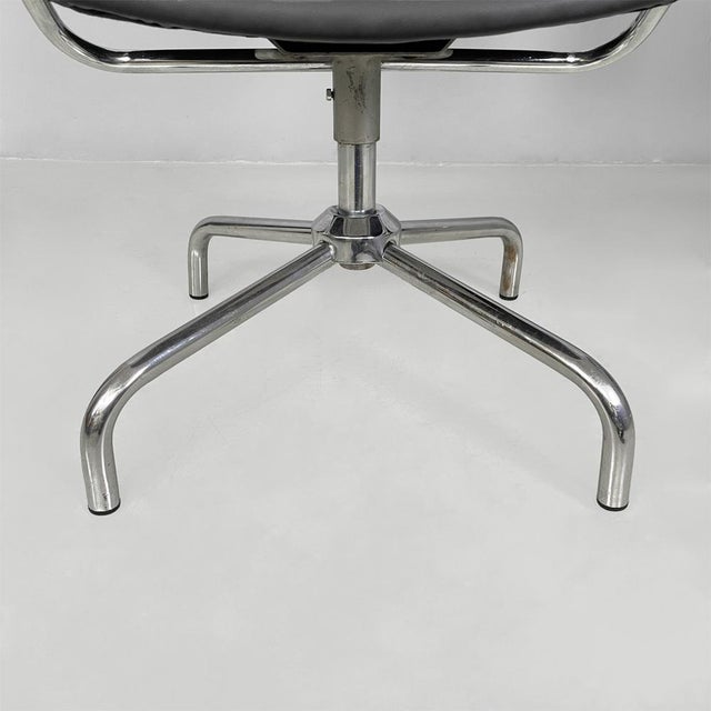 Italian Modern Swivel Office Chairs in Steel and Faux Leather, 1960s, Set of 2 For Sale - Image 11 of 17