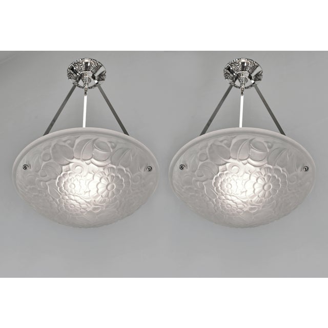 French Art Deco Pendant Light by Cristalleries De Verdun Primaflore 1930 France - 2 Available For Sale - Image 10 of 10