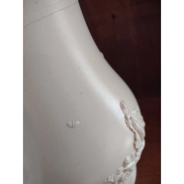 Cream Large 1820's English Salt Glaze Pottery Coffee Pot For Sale - Image 8 of 10