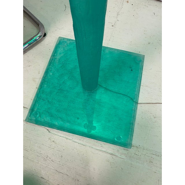 1980s Lucite Palm Tree Lamp For Sale In New York - Image 6 of 8