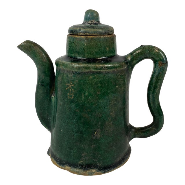 Mid 19th Century Green Glazed Shiwan Ware Winepot For Sale