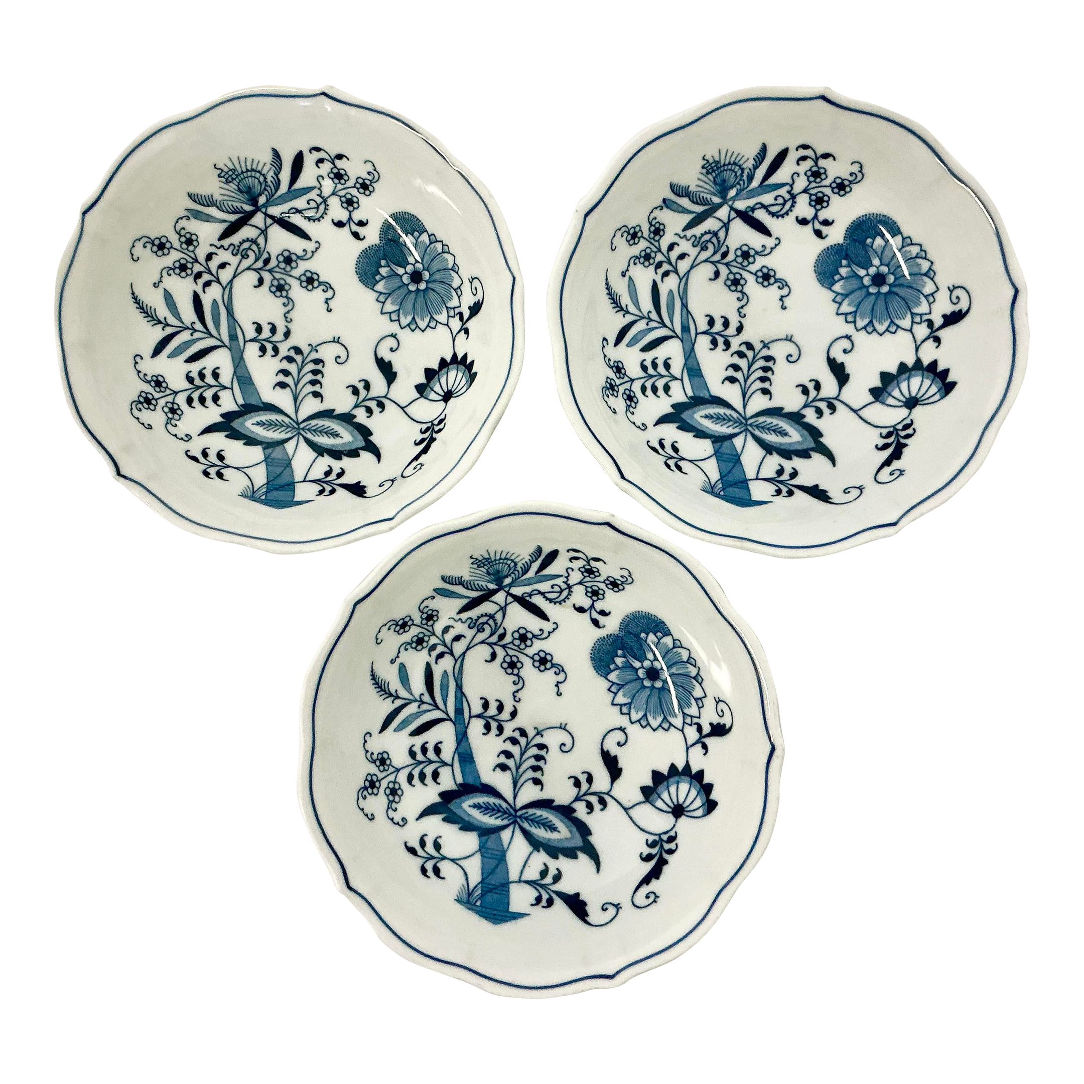 1970s Vintage Japanese Chinoiserie Meissen Blue Danube Coupe