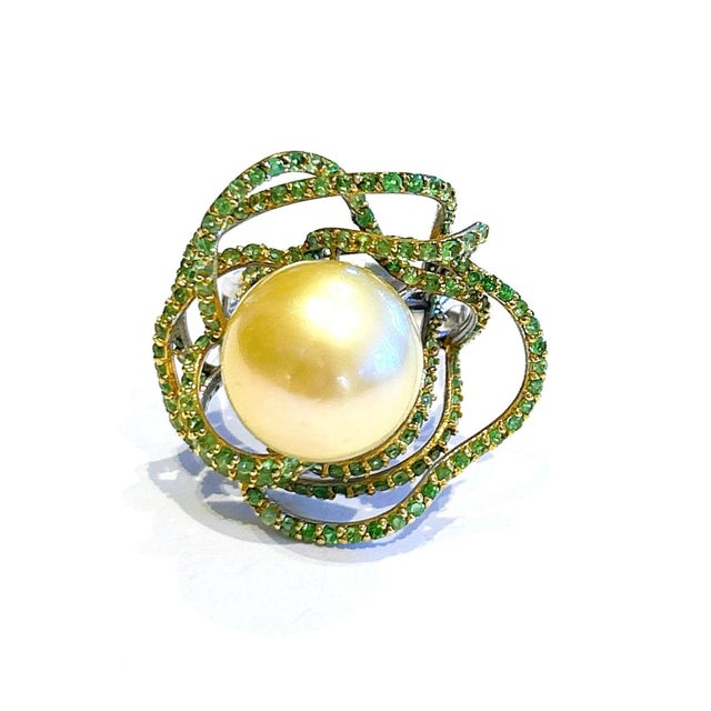 Gemstone Bochic “Orient” Vintage South Sea Pearl & Emerald Ring Set 18K Gold & Silver For Sale - Image 7 of 10