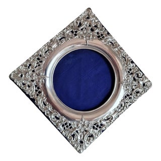 Neo-Classical Sterling Silver Photograph Frame from Henry Matthews, Birmingham, 1901 For Sale