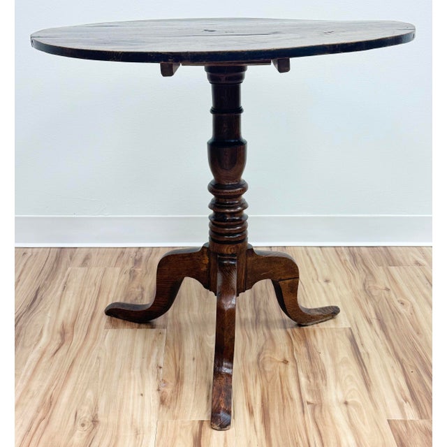 Wood Antique Late 18th C Round English Walnut Tilt-Top Table For Sale - Image 7 of 15