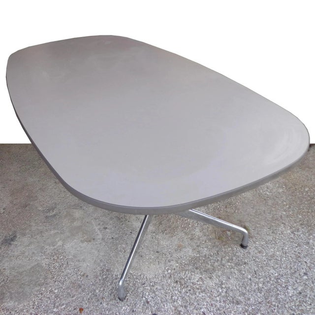2000 - 2009 Herman Miller Eames Racetrack Light Grey Conference Table For Sale - Image 5 of 7