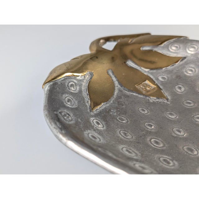 Strawberry Tray in Brass and Aluminum by David Marshall, Spain, 1970s For Sale - Image 6 of 13