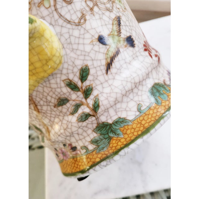 Late 20th Century Chinese Porcelain Cachepot or Planter With Bird Motif For Sale In New York - Image 6 of 12