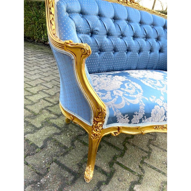 Wood 1950s French Louis XVI Gilt Blue Damask Beech Settee For Sale - Image 7 of 12