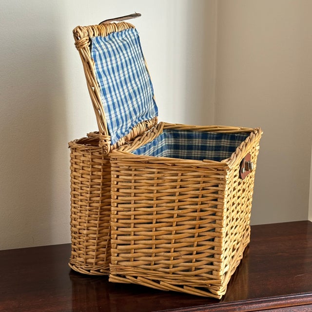 Mid-20th Century Wicker Picnic Basket For Sale - Image 9 of 12