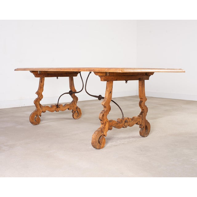 18th Century Spanish Baroque Walnut Dining Library Table For Sale - Image 4 of 18