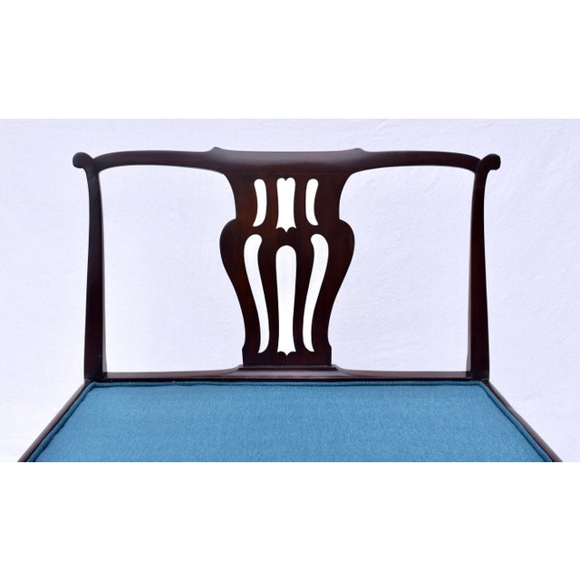 1990s Chippendale Mahogany Daybed With Custom Upholstery, 20th Century For Sale - Image 5 of 14