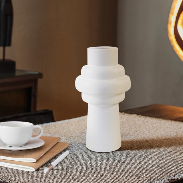 Zopol Contemporary Vase- Tall For Sale In Chicago - Image 6 of 9