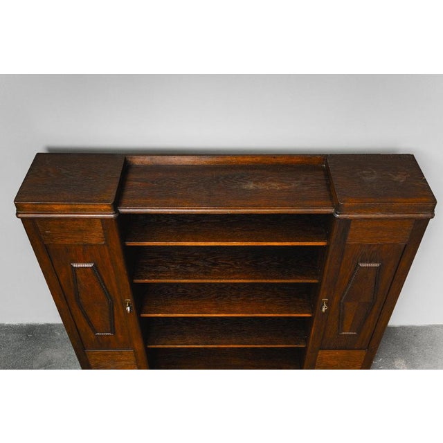 Art Nouveau Bookcase in Oak For Sale - Image 10 of 18