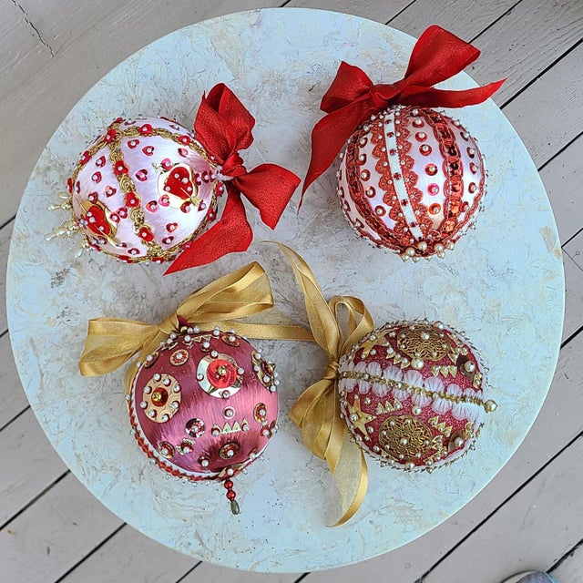 Vintage Folk Art Beaded Christmas Ornaments- Set of 4 For Sale - Image 9 of 13